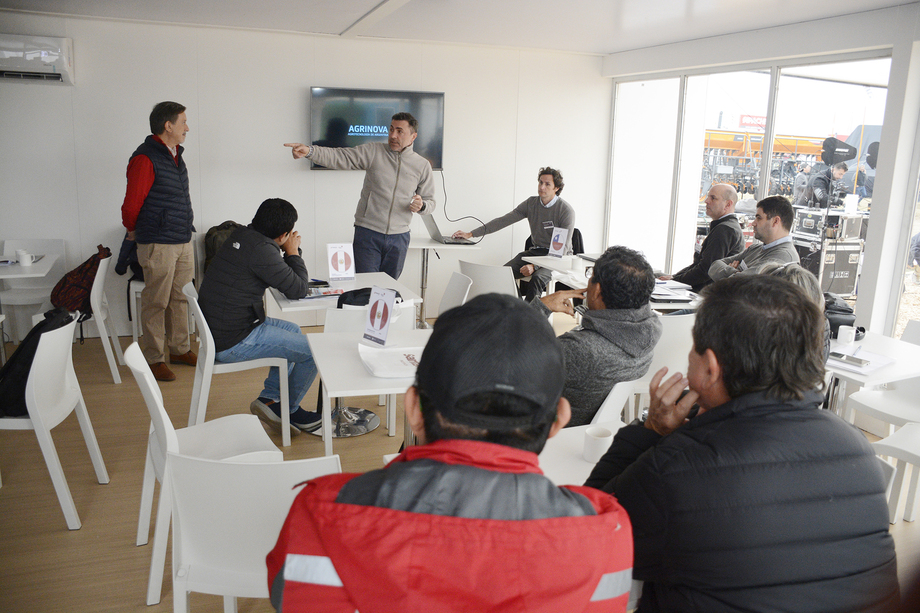 CAFMA presentó AGRINOVA